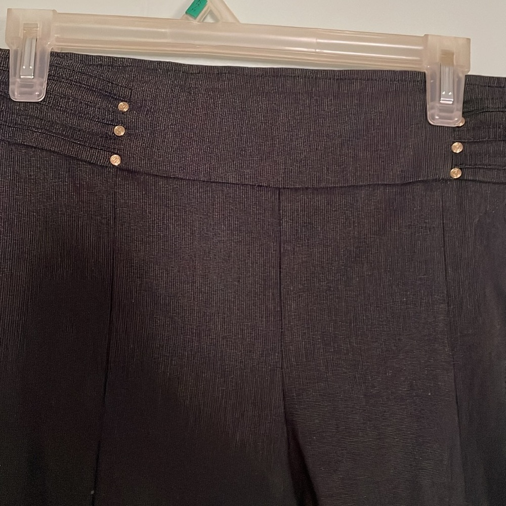 Woman’s Raffaella Pants View 2